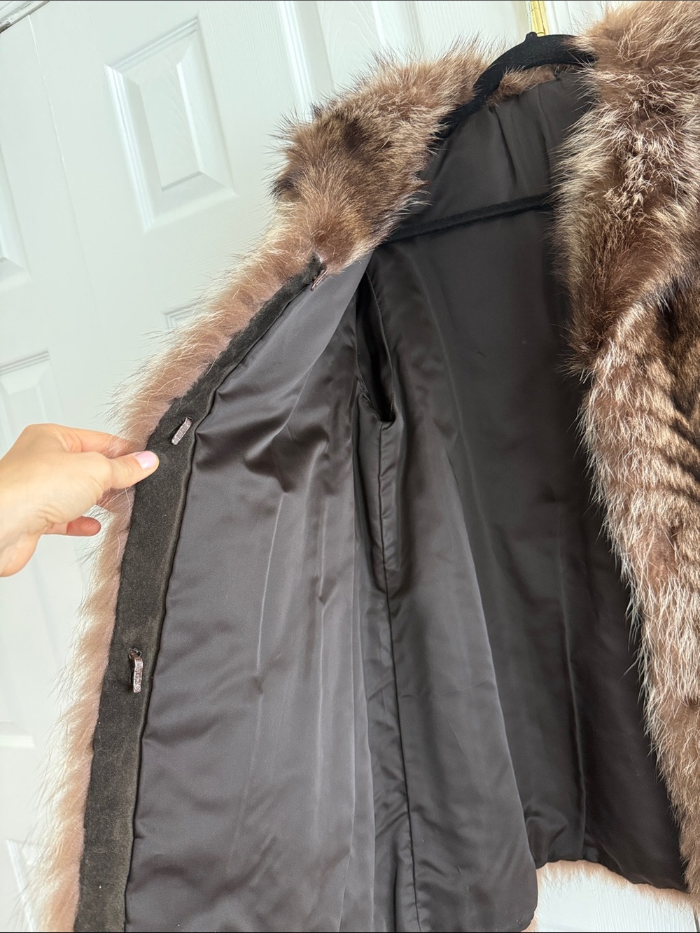 Vintage Fur Coat - Women's Raccoon Fur Coat - Picture 2 of 6